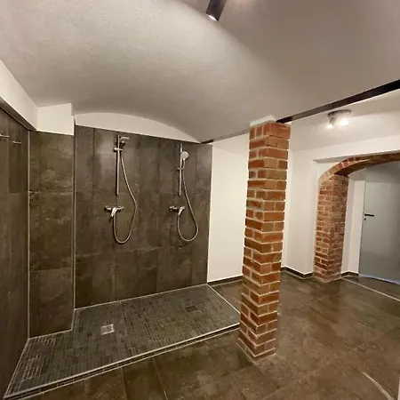 Haus Charlottenburg 3, Zentrumsnah Gelegen, Mit Blick Auf Festung, Mit Sauna Option