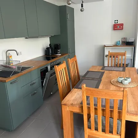 Haus Charlottenburg 3, Zentrumsnah Gelegen, Mit Blick Auf Festung, Mit Sauna Option Lägenhet *