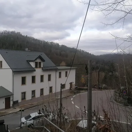 Haus Charlottenburg 3, Zentrumsnah Gelegen, Mit Blick Auf Festung, Mit Sauna Option Lägenhet